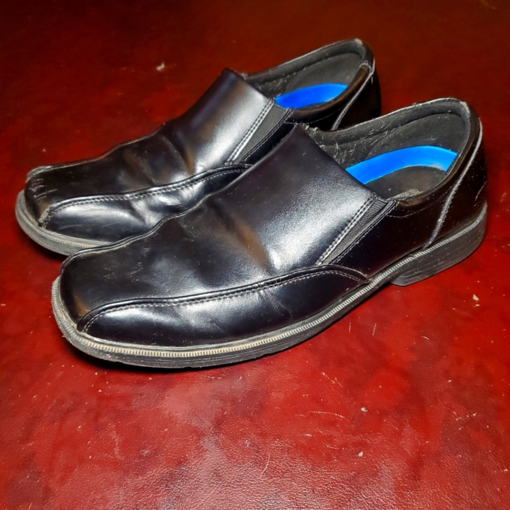 Sketchers relaxed fit memory foam black slip on shoes, 11